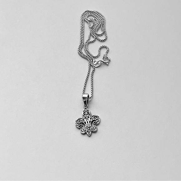 Sterling Silver Filigree Fleur De Lis Necklace, Saints Necklace, Silver Necklace - Picture 3 of 13